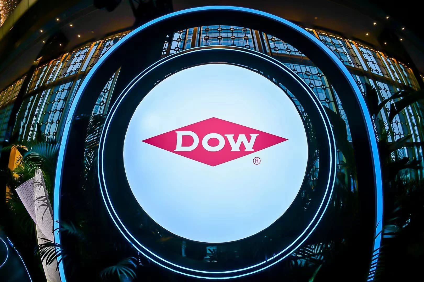 Hongjinxiang foi convidado para o jantar na Dow